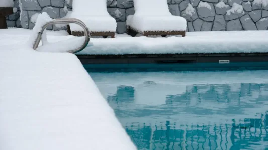 Shedule your winter pool closing now