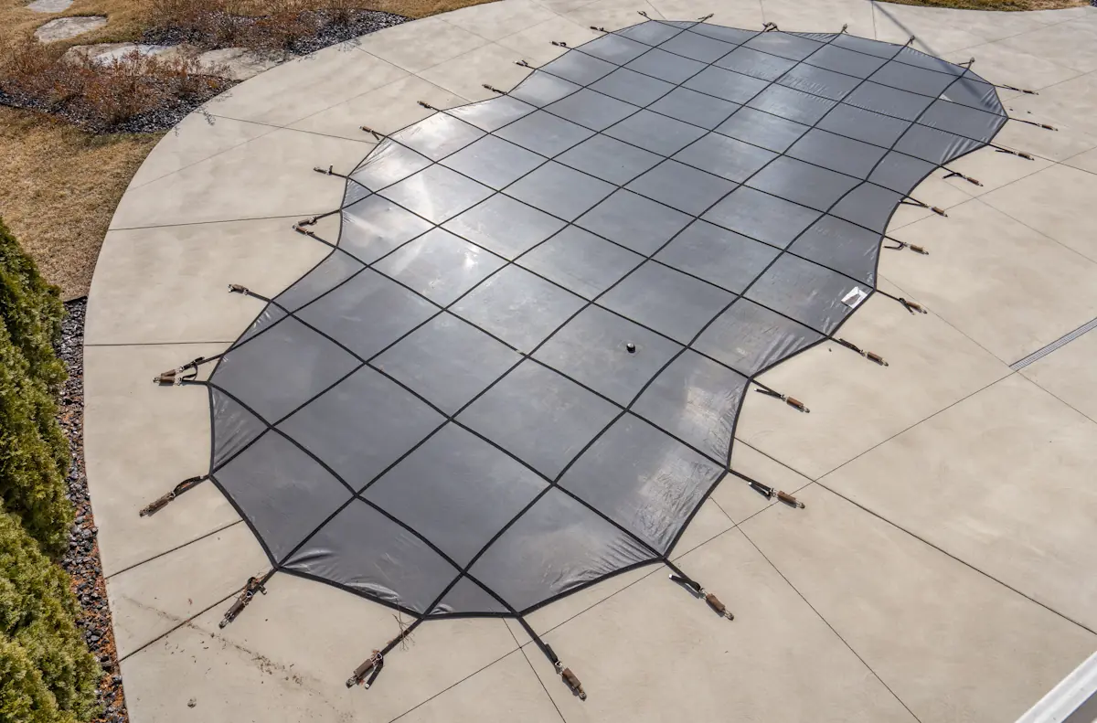 Cover your swimming pool over winter